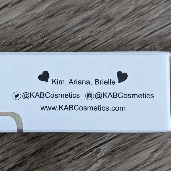 KAB Lip Oil in Juicy Melon - Picture 3 of 3